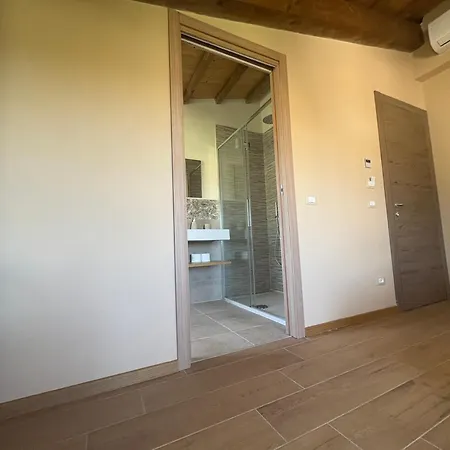 Ugo Luxury Casa de hóspedes 3*