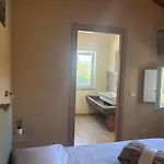 Ugo Luxury 3* لوكا