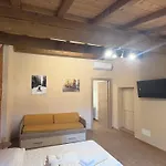 Ugo Luxury بيت ضيافة لوكا