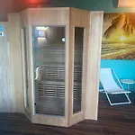 Ugo Luxury بيت ضيافة