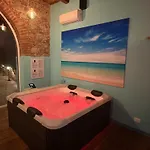 بيت ضيافة Ugo Luxury