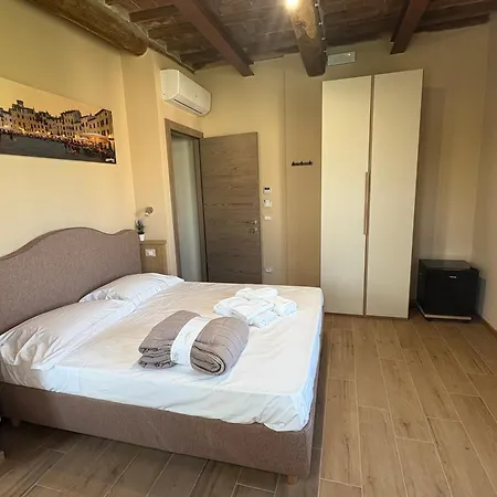 Ugo Luxury Gasthuis 3*