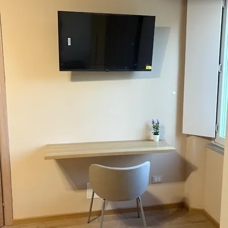 Ugo Luxury 3* Lucca